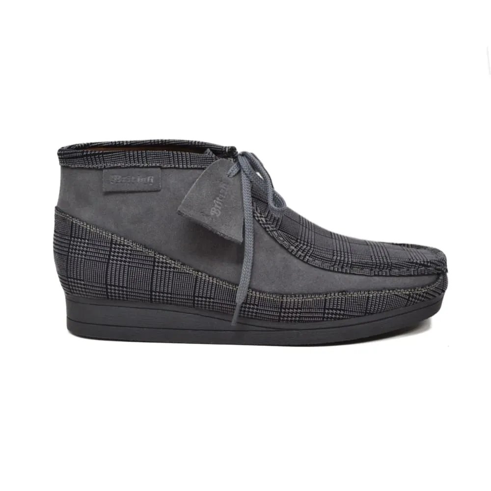 British Walkers New Castle Wallabee Boots Men's Multi Color Plaid Leather and Suede