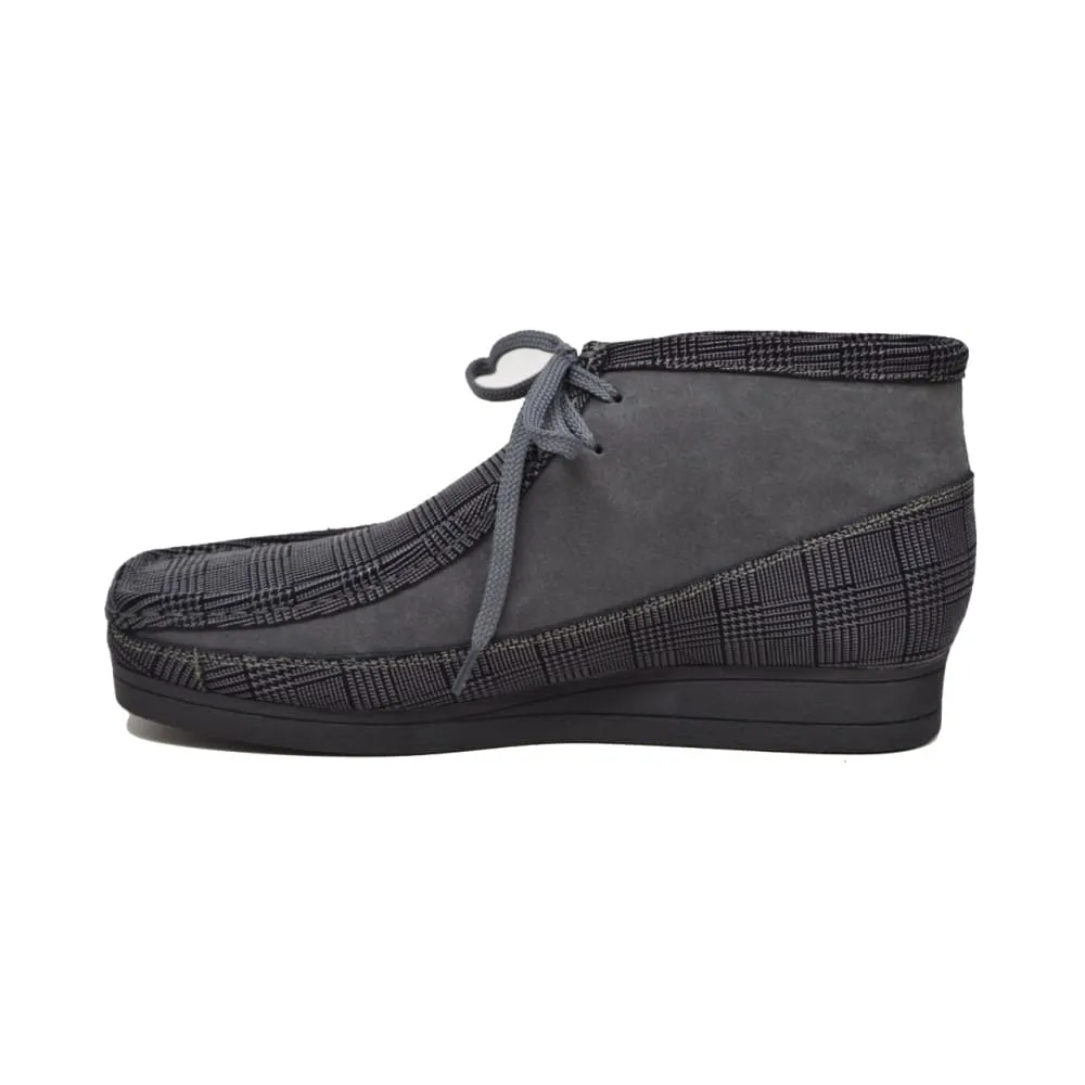 British Walkers New Castle Wallabee Boots Men's Multi Color Plaid Leather and Suede