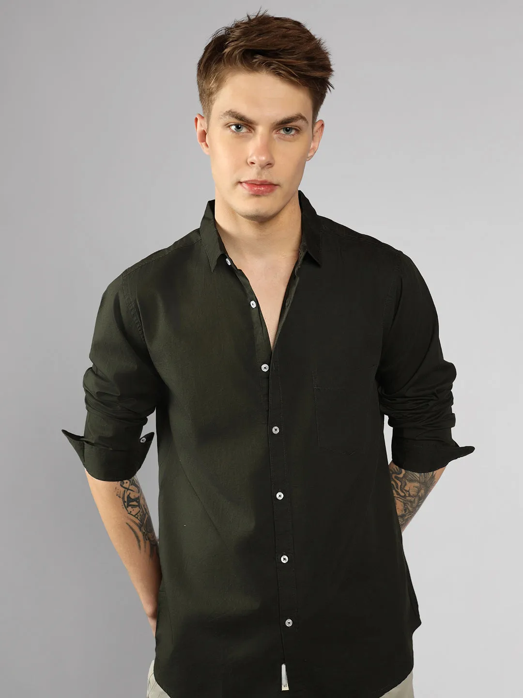 Men's Cotton Olive Green Solid Casual Shirt