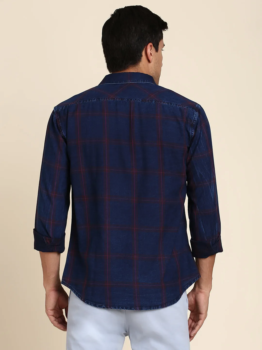 Men's Slim Fit Blue Checkered Spread Collar & Full Sleeves Casual Shirt