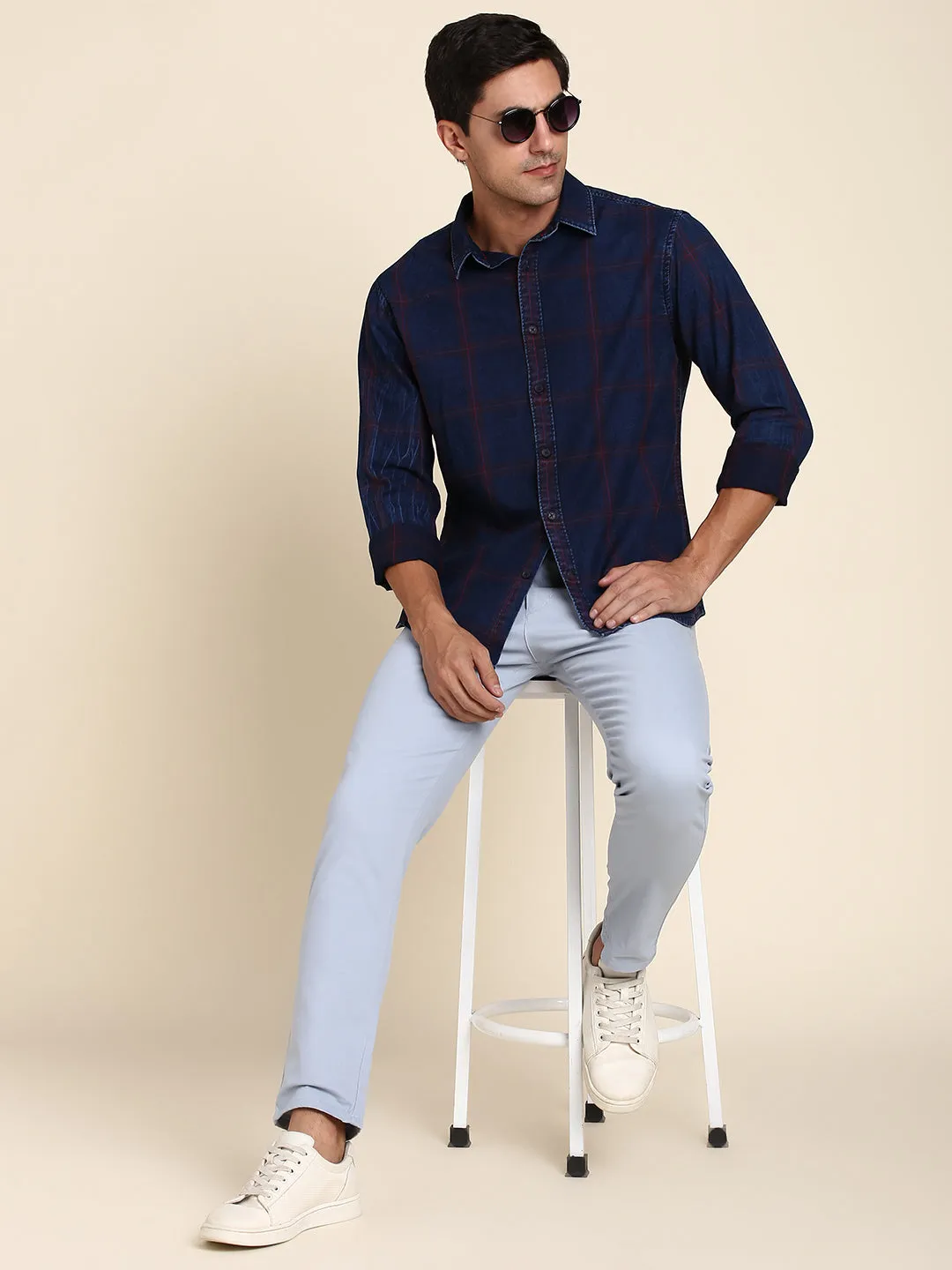 Men's Slim Fit Blue Checkered Spread Collar & Full Sleeves Casual Shirt