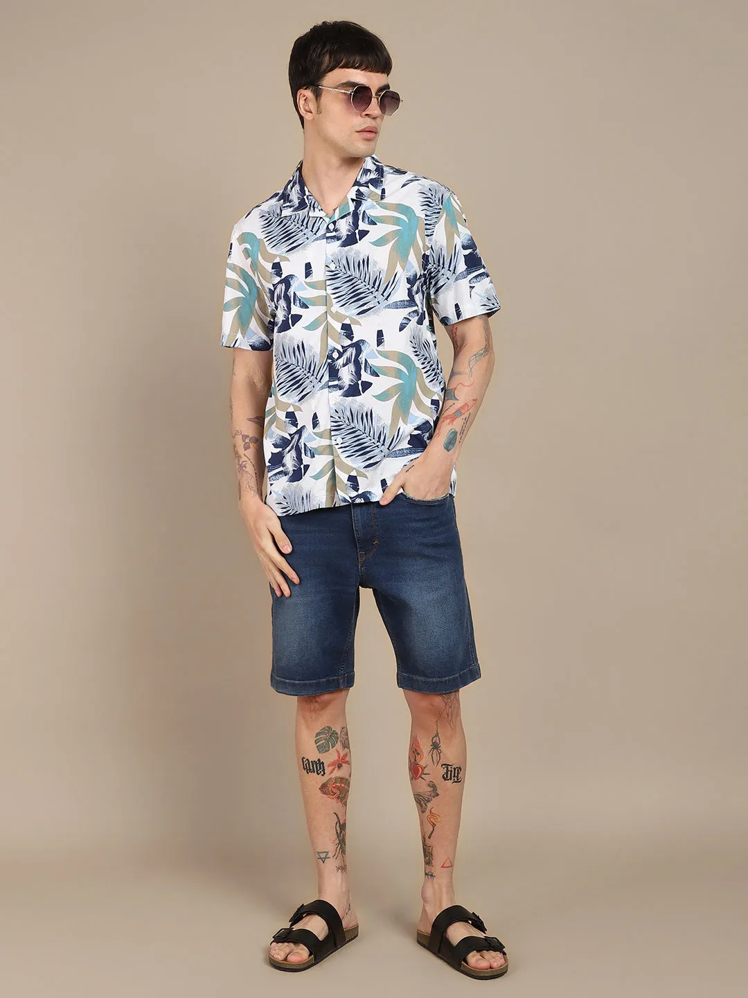 Men's Slim Fit Conversational Printed Opaque Cotton Casual Shirt