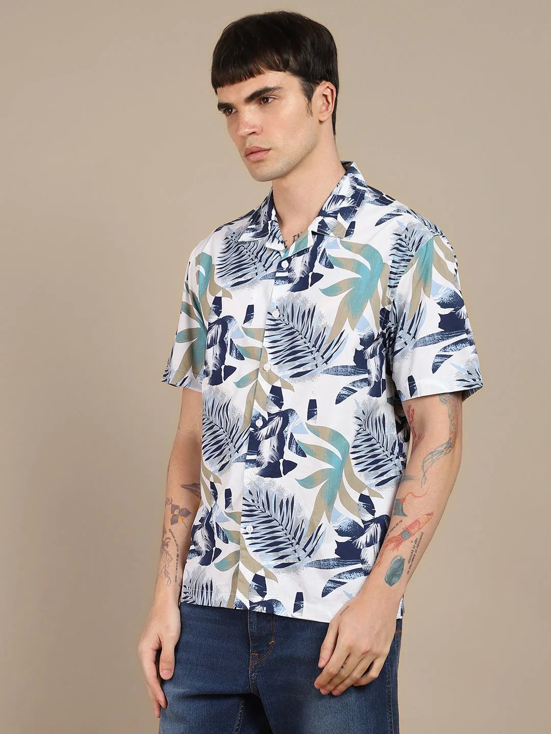 Men's Slim Fit Conversational Printed Opaque Cotton Casual Shirt
