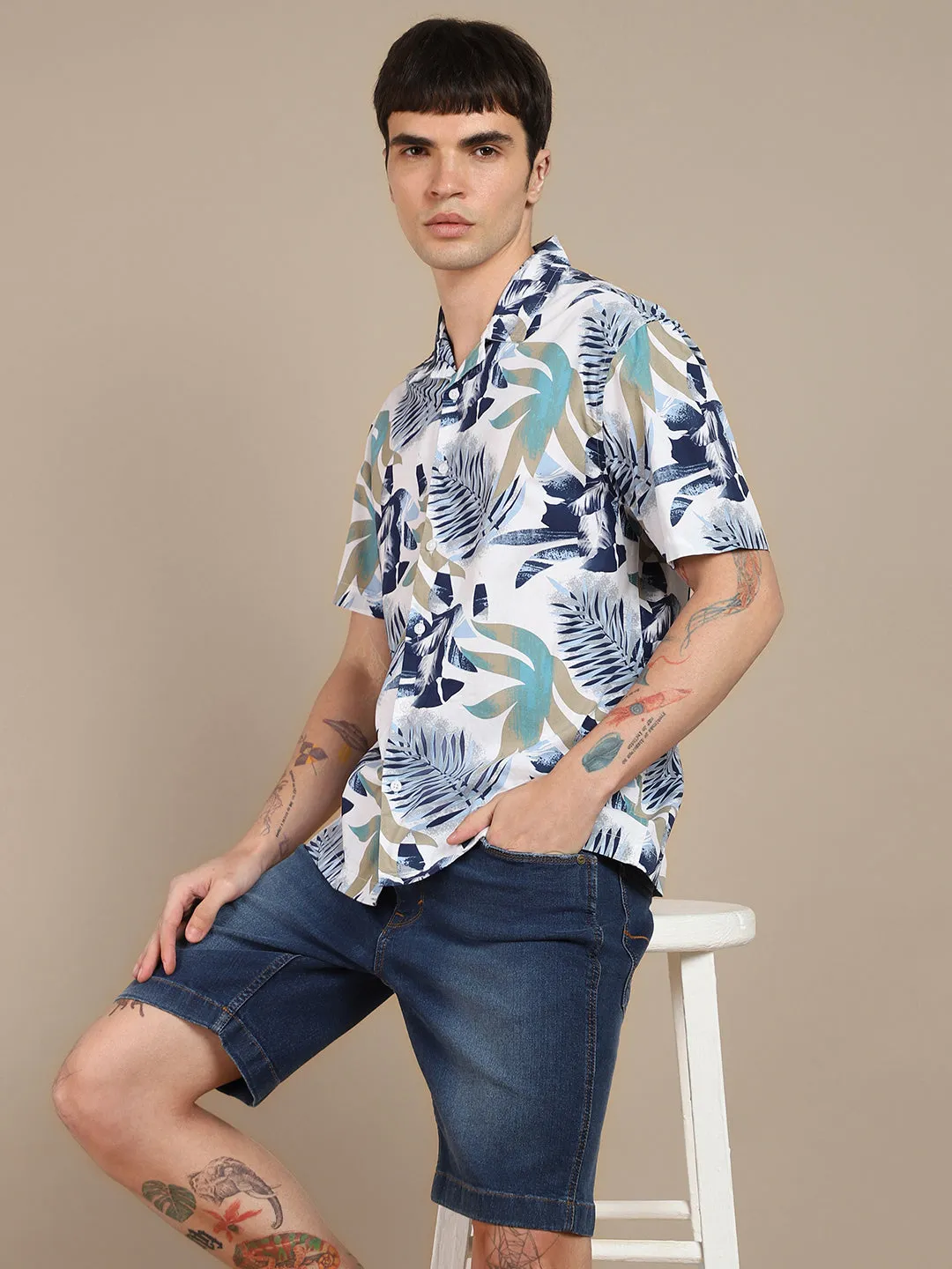 Men's Slim Fit Conversational Printed Opaque Cotton Casual Shirt