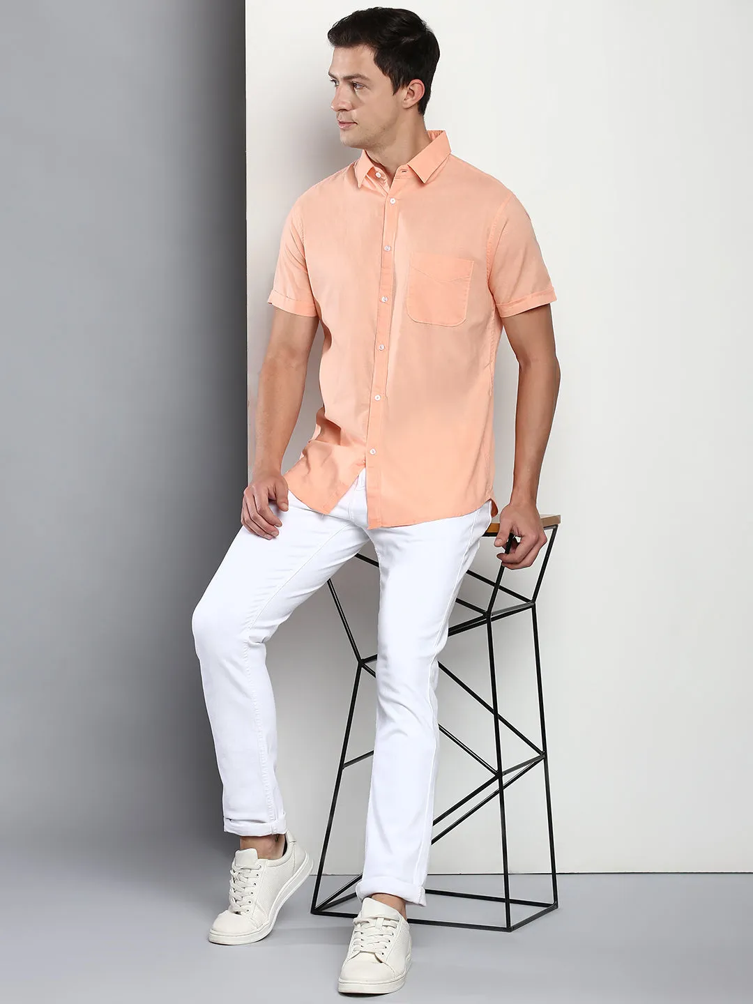 Men's Solid Peach Slim Fit Cotton Linen Casual Shirt With Spread Collar & Half Sleeves