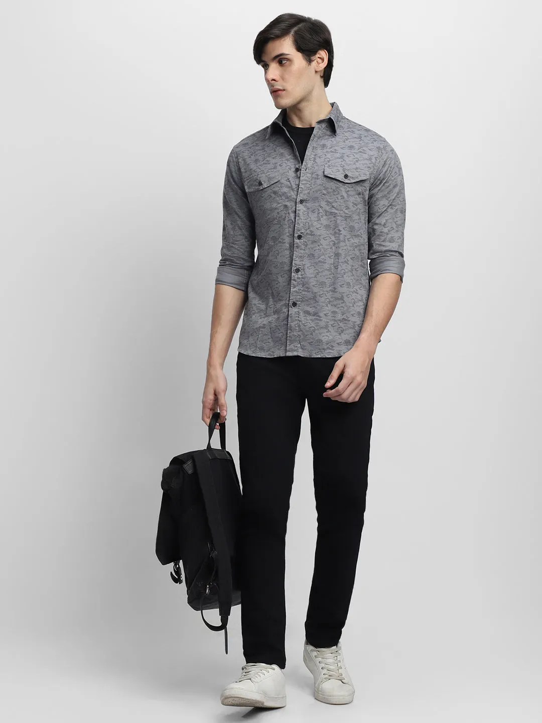 Men's Spread Collar Regular Fit Solid Navy Casual Shirt