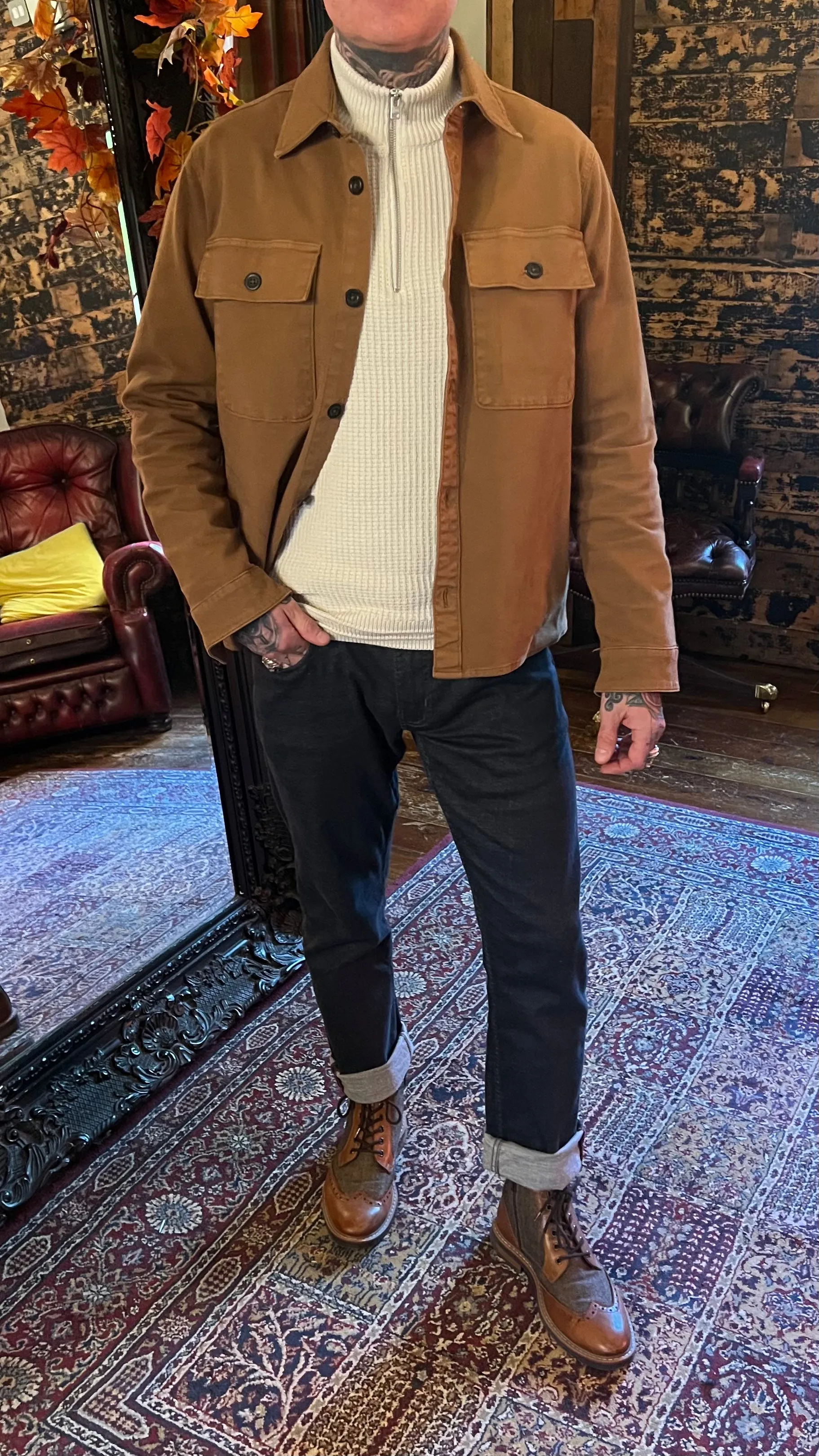 Simon's Toffee Casual Look